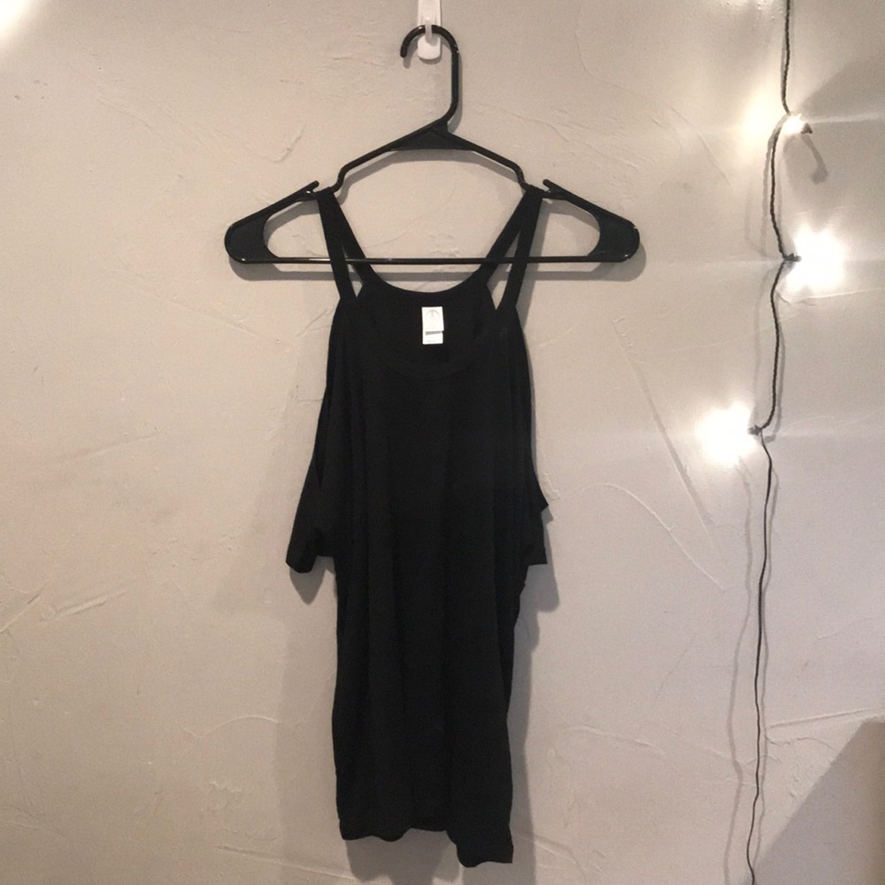 Soft brand new Tee shoulders cut out
